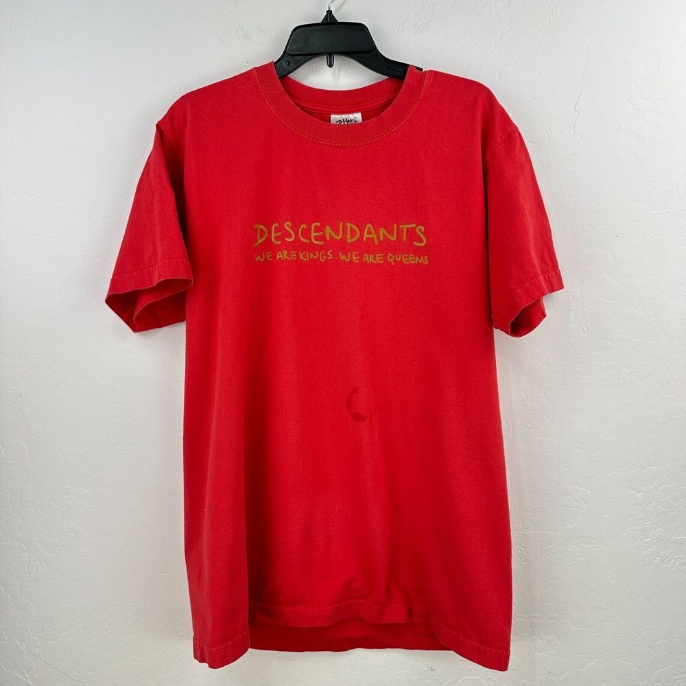 Shaka Wear Tshirt Mens Medium Red Cotton Descendants Short Sleeve Pullover Tee